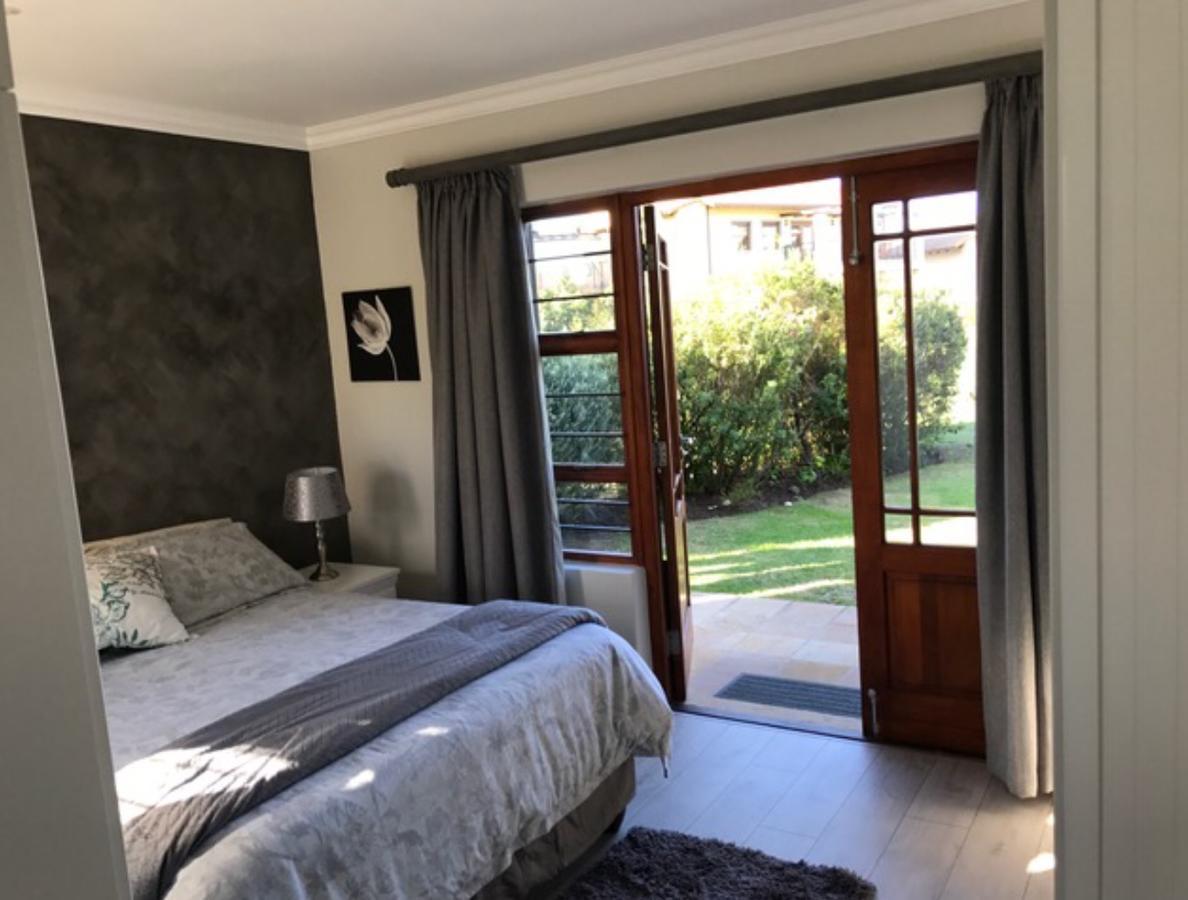 Apartamento Whale Rock Gardens Plettenberg Bay Exterior foto